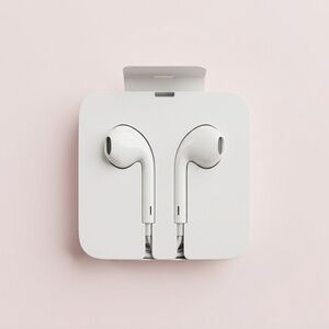 NWT Apple White‎ Earbuds